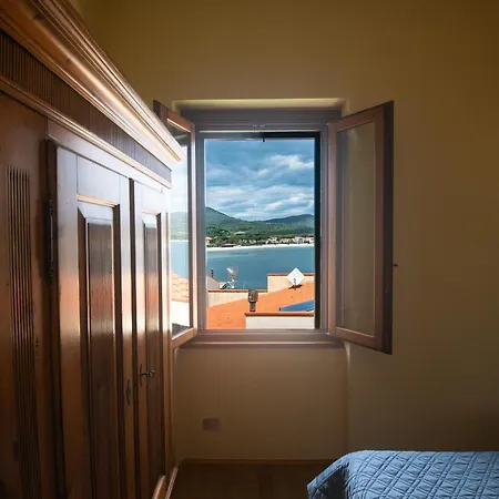 Scalinate - * Marina di Campo